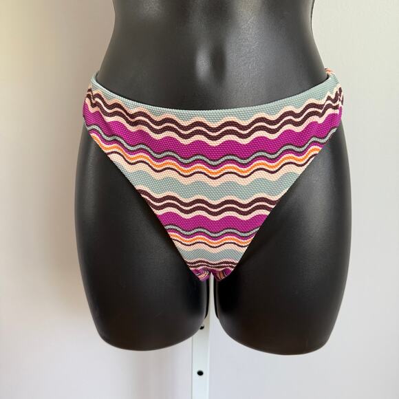 Roxy size S Purple Zig‑Zag Wavy Crochet Bikini Top & Bottom set - Picture 3 of 8